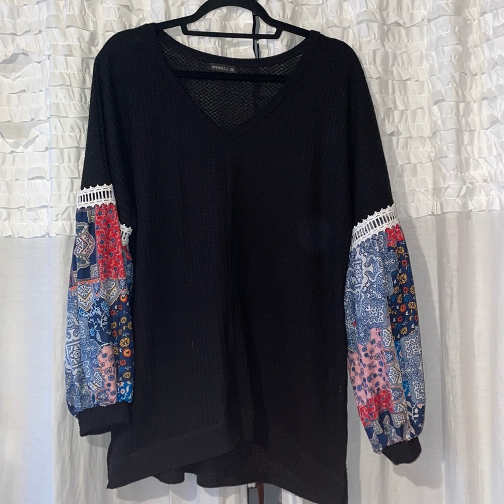 Boutique style knit top with balloon sleeves